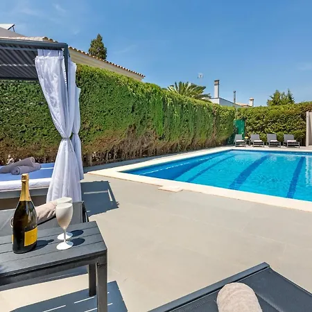 Hébergement de vacances Casa Kristel *